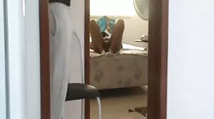 حقیقت بادشاہوں: گرم ، شہوت انگیز روممیٹ fucks صرف بڑی عمر کے لوگوں پر PornHD کے ساتھ سپینسر بریڈلی