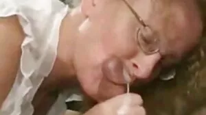 کرنے کے عادی لنڈ, سامنتھا کی کوشش کرتا ہے ایک veined سیاہ ازگر