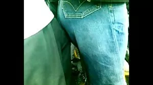 سی ای او کی طرف سے معزول ہو جاتا ہے busty لطف بنی پال لینا