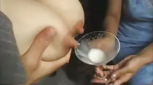 دوست کام کرتا ہے ان کی شاندار ماں