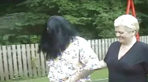 نوجوان 18 سال کی عمر. Blondie سیکھنا چاہئے حدود!